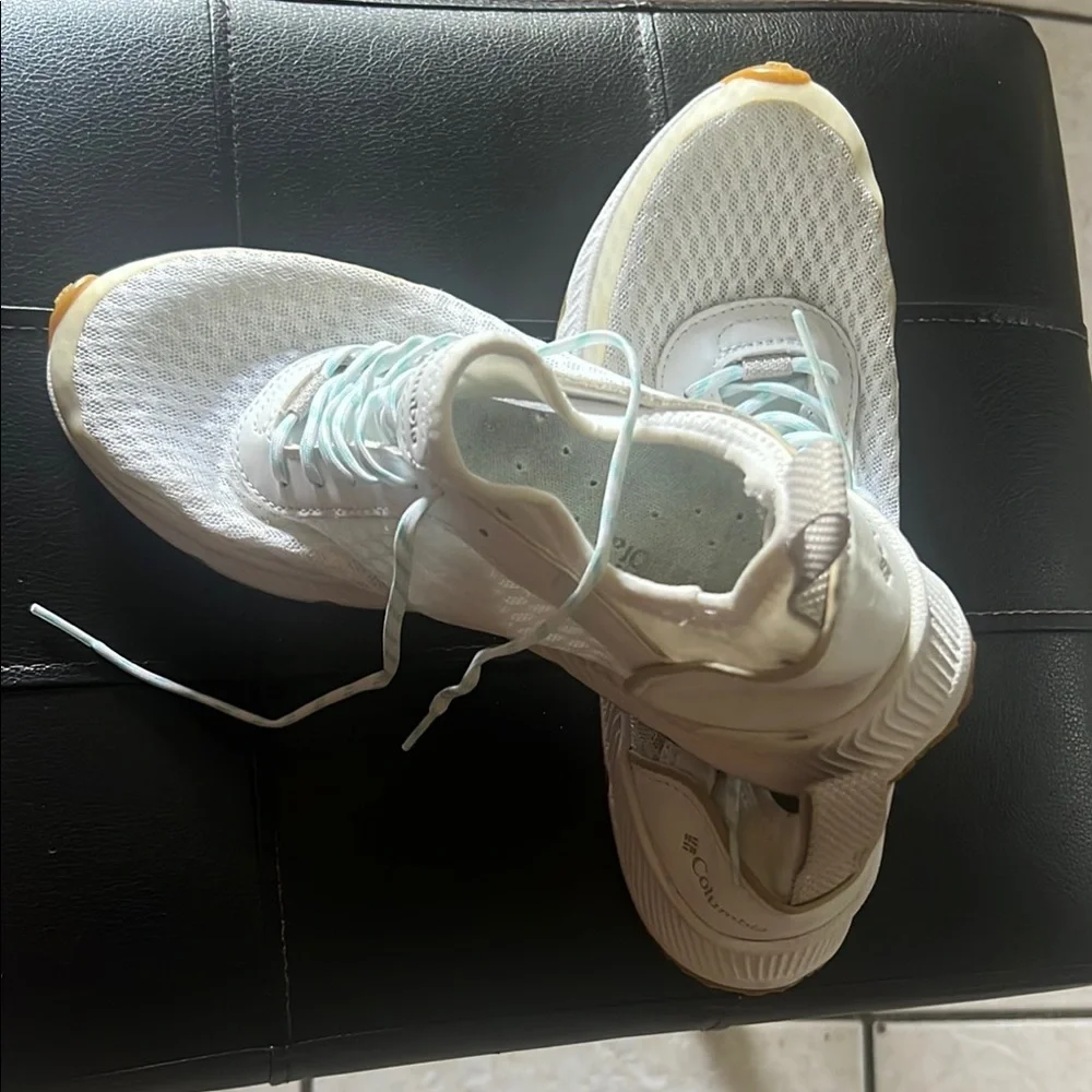 Columbia Mesh White Sneakers - Picture 2 of 3